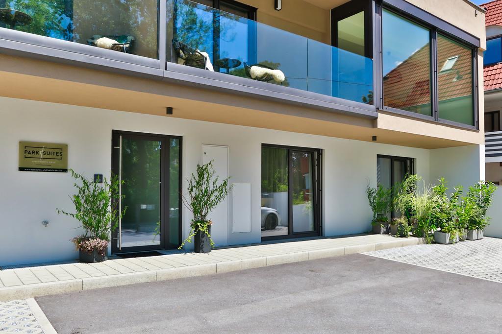 Parksuites Apartment *